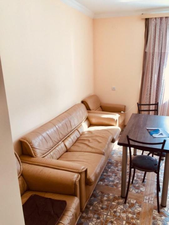 Lali Bed & Breakfast Tbilisi Bagian luar foto